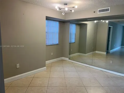 19701 E Country Club Drive Aventura FL 33180