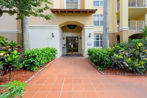 19701 E Country Club Drive Aventura FL 33180