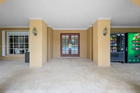 19701 E Country Club Drive Aventura FL 33180