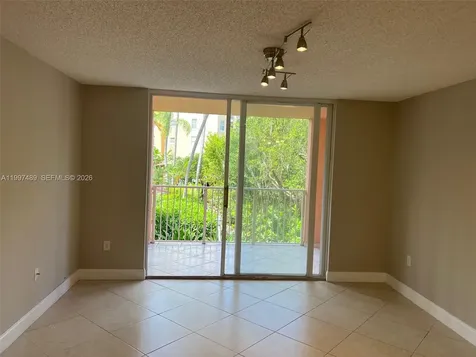 19701 E Country Club Drive Aventura FL 33180