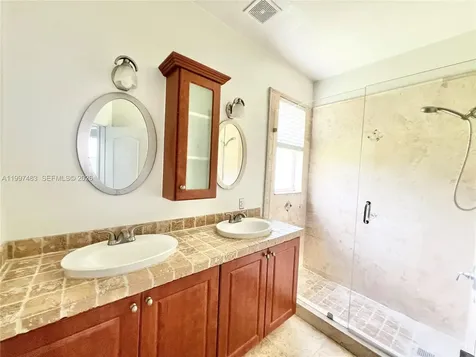 3910 NE 13th Drive Homestead FL 33033