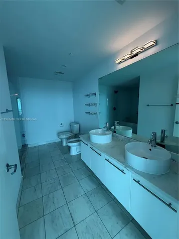 888 Biscayne Boulevard Miami FL 33132