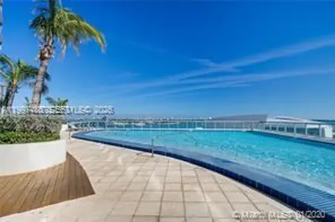 888 Biscayne Boulevard Miami FL 33132