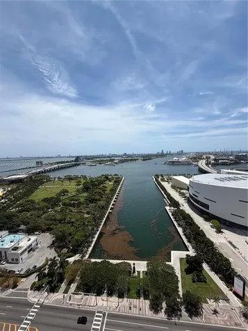888 Biscayne Boulevard Miami FL 33132