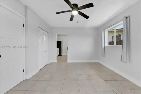 3827 SW 88th Court Miami FL 33165