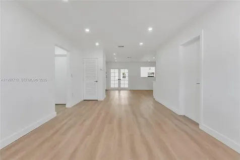 3827 SW 88th Court Miami FL 33165