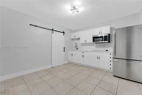 3827 SW 88th Court Miami FL 33165