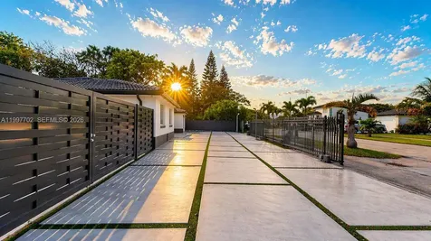 22262 SW 123rd Drive Miami FL 33170