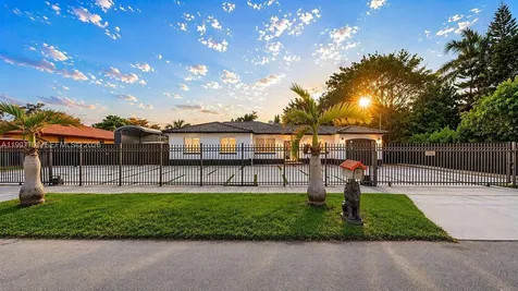 22262 SW 123rd Drive Miami FL 33170