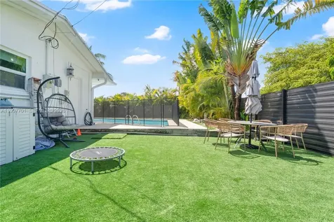 1089 NE 110th Street Miami FL 33161
