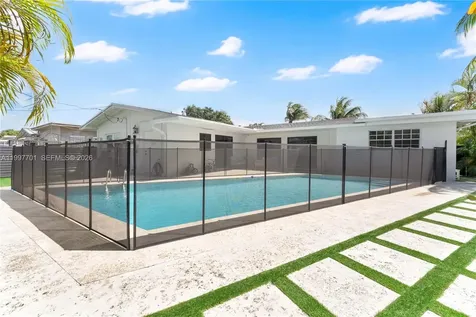 1089 NE 110th Street Miami FL 33161
