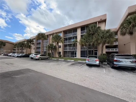 17000 NW 67th Avenue Hialeah FL 33015