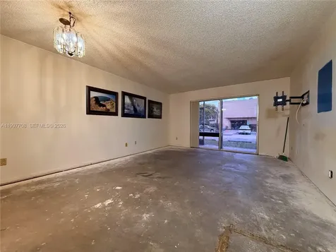 17000 NW 67th Avenue Hialeah FL 33015