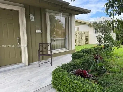 11906 SW 110th Street Circle E Miami FL 33186