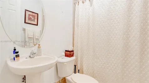 16252 SW 42nd Terrace Miami FL 33185