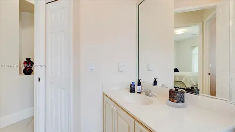 16252 SW 42nd Terrace Miami FL 33185