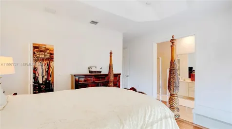 16252 SW 42nd Terrace Miami FL 33185
