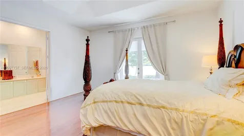 16252 SW 42nd Terrace Miami FL 33185