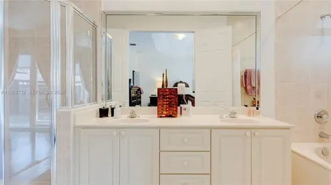 16252 SW 42nd Terrace Miami FL 33185