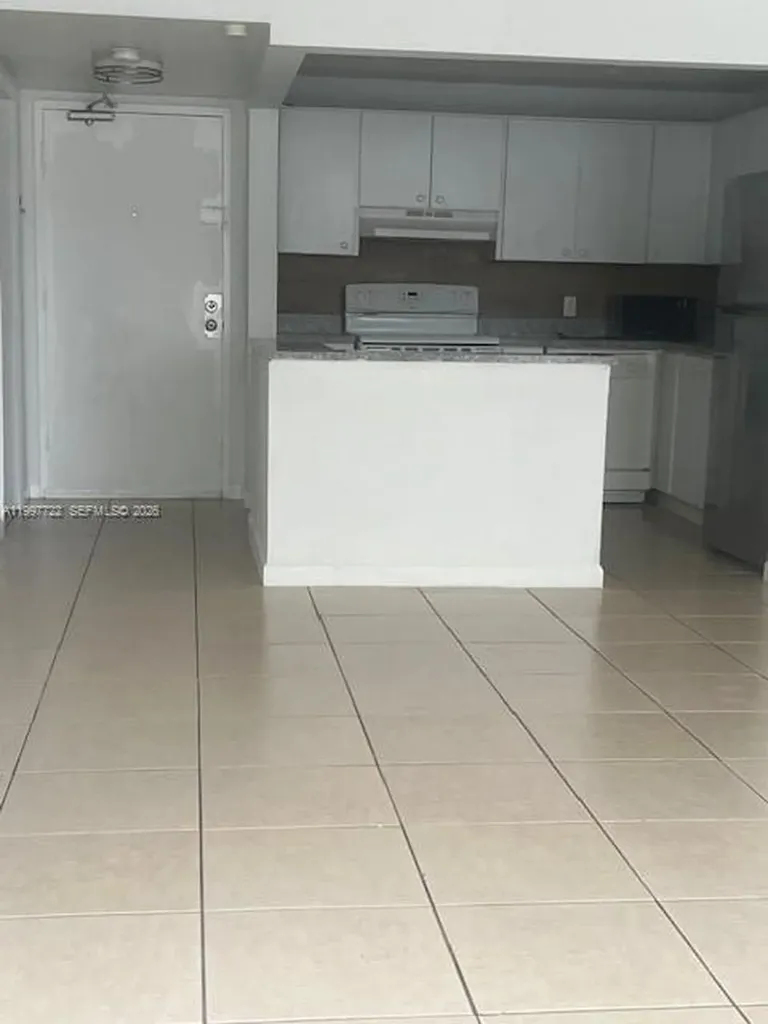 2175 NE 170th Street North Miami Beach FL 33162