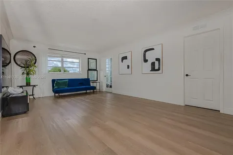 2500 SW 81st Avenue Davie FL 33324