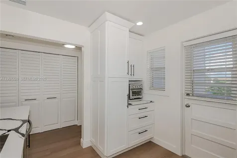 2500 SW 81st Avenue Davie FL 33324