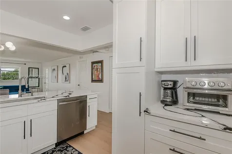 2500 SW 81st Avenue Davie FL 33324