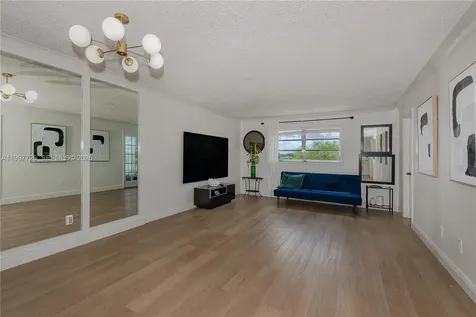 2500 SW 81st Avenue Davie FL 33324