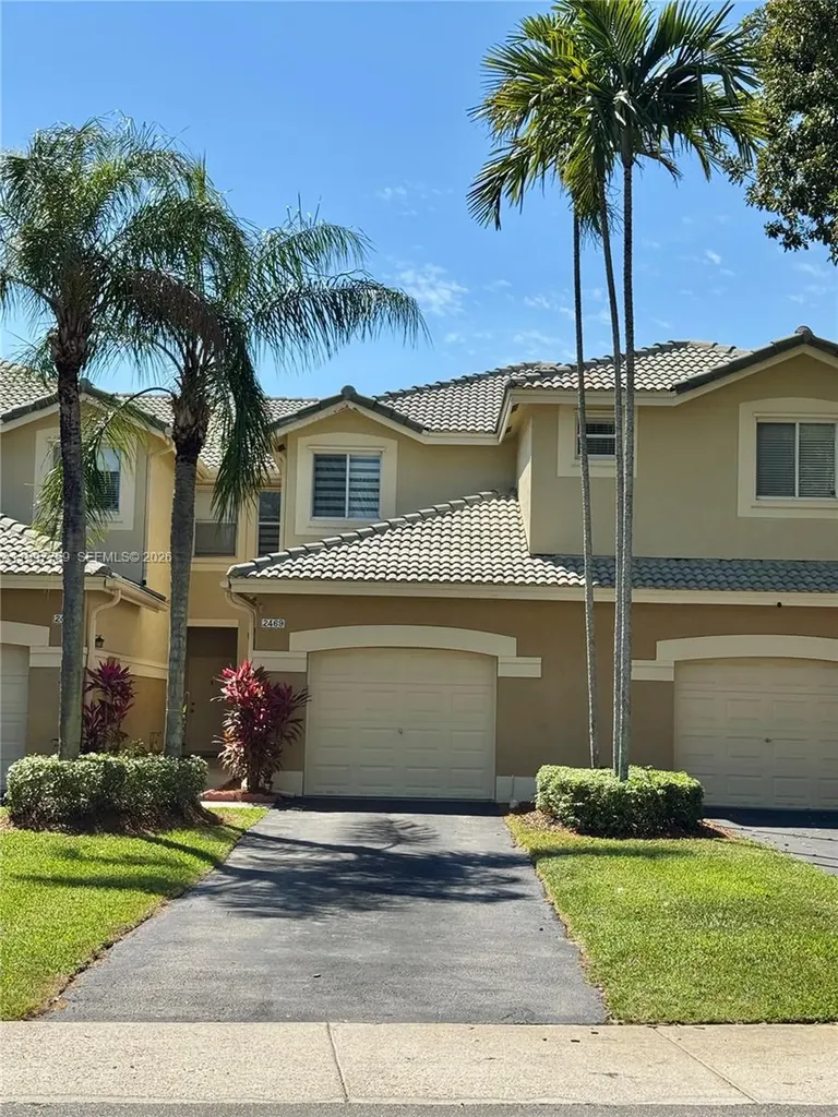 2469 Cordoba Bend Weston FL 33327
