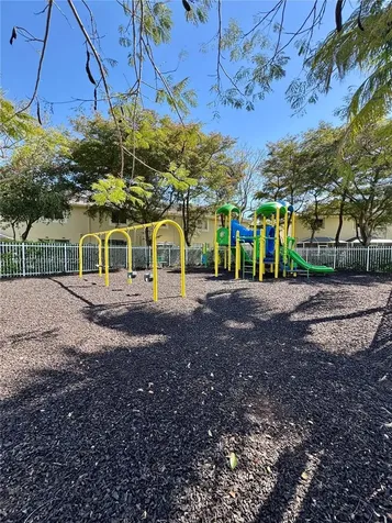 2469 Cordoba Bend Weston FL 33327
