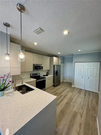 2469 Cordoba Bend Weston FL 33327