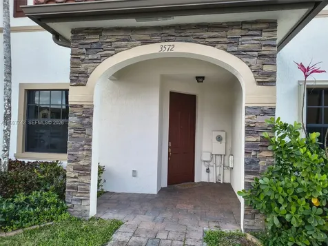 3572 W 88th Terrace Hialeah FL 33018