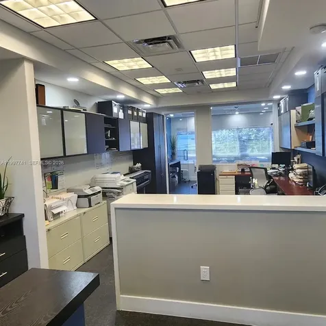 2441 NW 93 Doral FL 33172