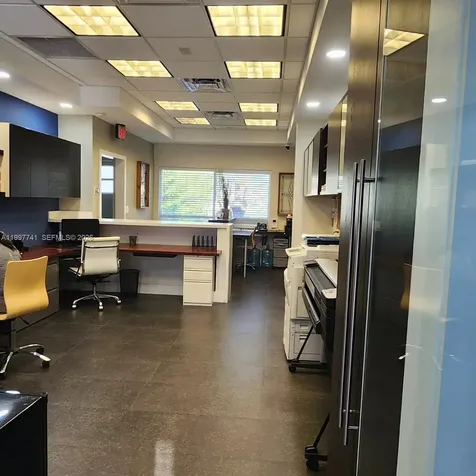 2441 NW 93 Doral FL 33172