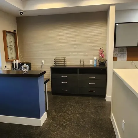 2441 NW 93 Doral FL 33172