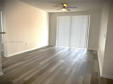 8050 N Nob Hill Road Tamarac FL 33321
