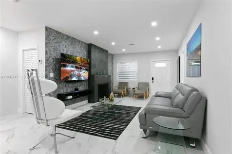 2376 NW 2nd Street Miami FL 33125