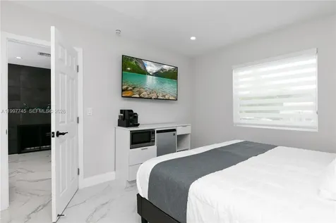 2376 NW 2nd Street Miami FL 33125