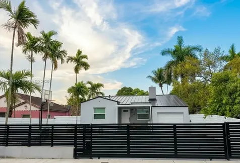 2376 NW 2nd Street Miami FL 33125