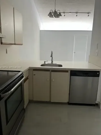 6714 NW 188th Terrace Hialeah FL 33015