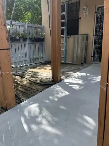 6714 NW 188th Terrace Hialeah FL 33015
