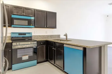 3335 W 94th Terrace Hialeah FL 33018