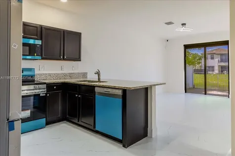 3335 W 94th Terrace Hialeah FL 33018