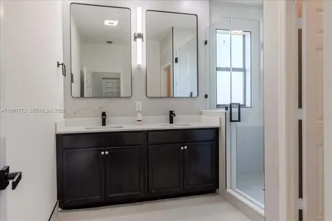 3335 W 94th Terrace Hialeah FL 33018