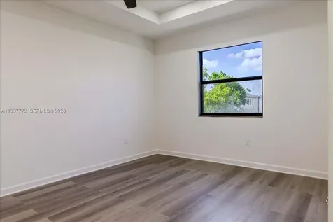 3335 W 94th Terrace Hialeah FL 33018