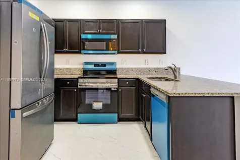 3335 W 94th Terrace Hialeah FL 33018