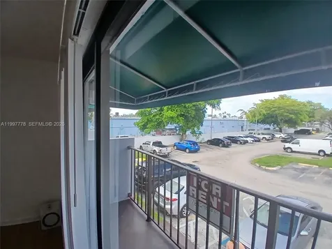 7405 SW 152 Avenue Kendall FL 33176