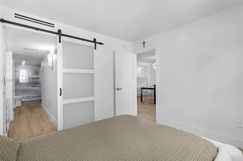5701 Collins Avenue Miami Beach FL 33140