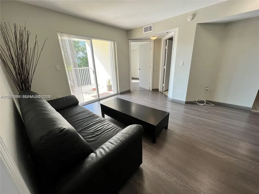 637 SW 3rd Street Miami FL 33130