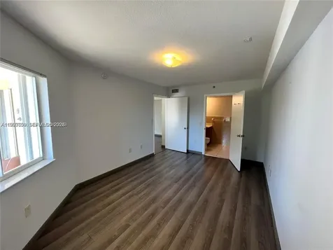 637 SW 3rd Street Miami FL 33130